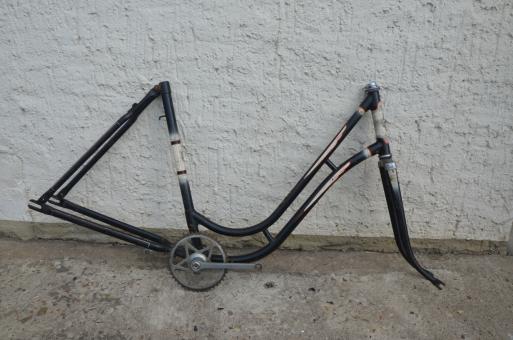 Fahrradrahmen "NSU" Damenausf. 28 Zoll, Stahl, RH=54 cm, 60er Jahre.  