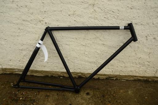 Fahrradrahmen "Opel" Herrenausf., 30er Jahre, muffenlos gefertigt, 28 Zoll, Rahmenhöhe = 57 cm 