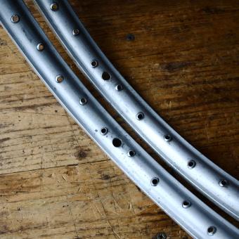 Felgensatz 23 x 2,00, Aluminium mit Patina, 36 Loch, 34mm breit, gebraucht, technisch gut. 