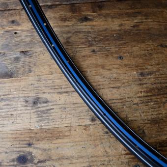 Drahtfelge 26 x 1,75 x 2, Breite 35 mm, blau-weiß liniert, Bohrdurchmesser 4,2, NOS 