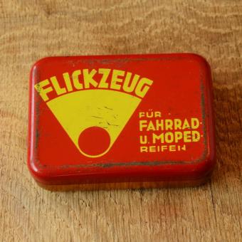 Flickzeug Blechdose orig. 50er Jahre, 82 x 60 x 21 mm, ohne Inhalt 
