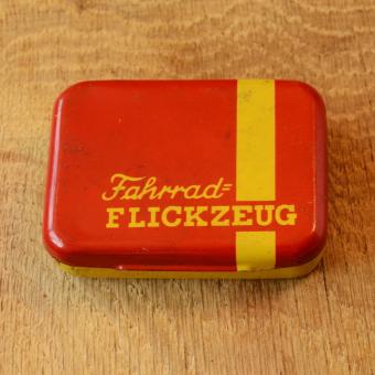 Flickzeug Blechdose orig. 50er Jahre, 83 x 60 x 21 mm, ohne Inhalt 