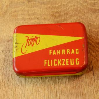 Flickzeug Blechdose "FARFRO" orig. 50er Jahre, 83 x 59 x 22 mm, ohne Inhalt 