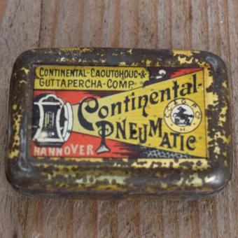 Flickzeug Blechdose "CONTINENTAL" orig. 10 er Jahre, 58 x 40 x 17 mm, ohne Inhalt 