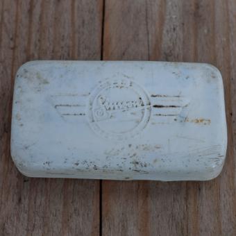 Flickzeug Kunststoffdose "SIMSON" orig. 50 er Jahre, 77 x 42 x 17 mm, ohne Inhalt 