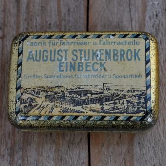 Flickzeug Blechdose "AUGUST STUKENBROK EINBECK" orig. 20 er Jahre, 58 x 41 x 19 mm, ohne Inhalt 