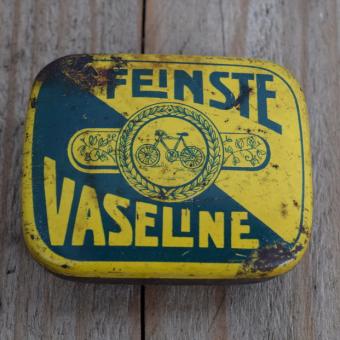 Blechdose "FEINSTE VASELINE" orig. 20 er Jahre, 60 x 48 x 20 mm, ohne Inhalt 