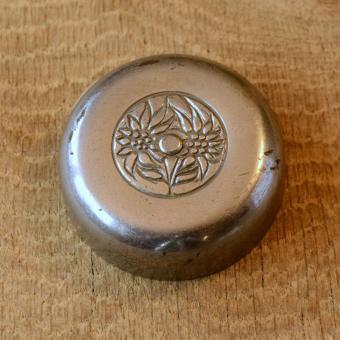 Fahrrad/Moped Klingel Deckel "FLORALES MOTIV EDELWEISS", orig. 50er Jahre, verchromt, ohne Unterteil, siehe Bilder 