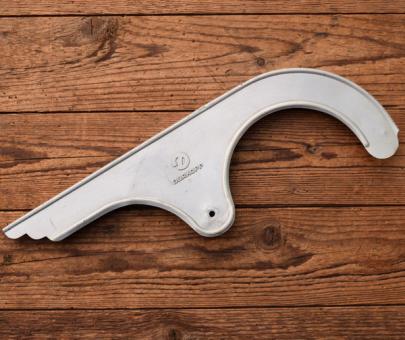 Kettenschutz "DÜRKOPP", Länge c.a. 40 cm, orig. 50er J., unrestaurierter Zustand gem. Bildern 