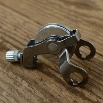 Gegenhalter m. Führungsrolle für Felgenbremse Rennrad/Randonneur, orig. Altbestand 70-80er Jahre 