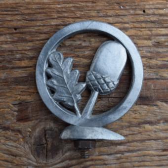 Schutzblechfigur EICHENLAUB - passend für jedes Rad, Alu Druckguss, orig. Altbestand 30-50er Jahre, Zustand siehe Bild 