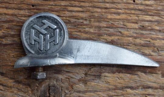 Schutzblechfigur HERMANN HARTJE HOYA, Alu Druckguss, orig. Altbestand 50er Jahre, Zustand siehe Bild 