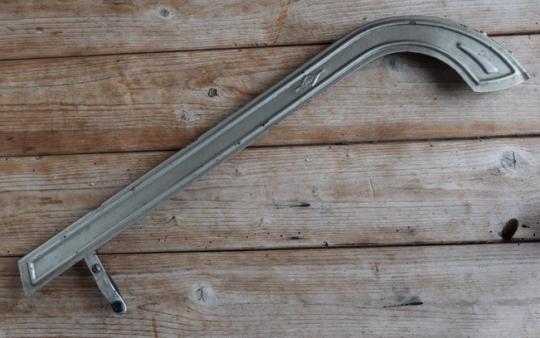Kettenschutz "JUMA", Länge c.a. 53 cm, orig. 50er J., unrestaurierter Zustand gem. Bildern 