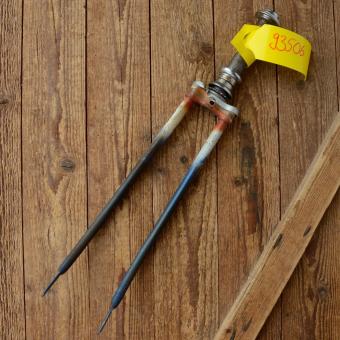 Gabel 26"orig. 50er J. unrestauriert, Schaftlänge 162 mm, Scheidenlänge 360 mm, Weite oben 55 mm, Zustand siehe Bilder  