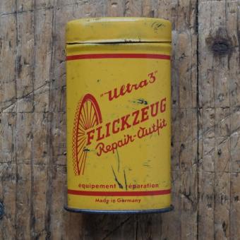 Flickzeug Blechdose "ULTRA 3" orig. 50er Jahre, 82 x 48 x 25 mm, ohne Inhalt 