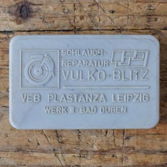 Flickzeug Kunststoffdose "VULKO-BLITZ" orig. 60er Jahre, 76 x 48 x 20 mm, ohne Inhalt 