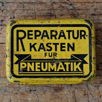 Flickzeug Blechdose "FÜR PNEUMATIK" orig. 30er Jahre, 83 x 61 x 22 mm, ohne Inhalt 