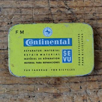 Flickzeug Blechdose "CONTINENTAL" orig. 60er Jahre, 78 x 50 x 15 mm, ohne Inhalt 