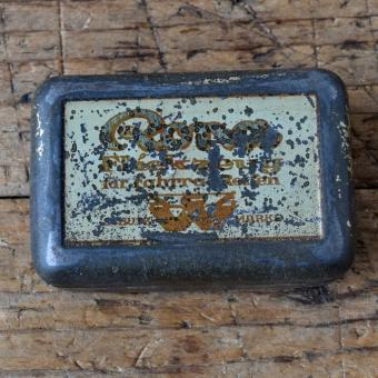 Flickzeug Blechdose "RONA" orig. 30er Jahre, 58 x 39 x 19 mm, ohne Inhalt 
