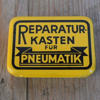 Flickzeug Blechdose "FÜR PNEUMATIK" orig. 30er Jahre, 83 x 62 x 22 mm, ohne Inhalt 