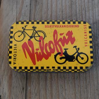 Flickzeug Blechdose "VULCOFUX" orig. 50 er Jahre, 79 x 50 x 16 mm, ohne Inhalt 