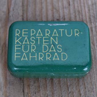 Flickzeug Blechdose orig. 50 er Jahre, 67 x 45 x 21 mm, ohne Inhalt 