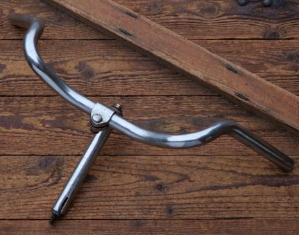Fahrradlenker mit Vorbau KOERDT (FRIKO), DIAMANT-Kuhhorn-Form, 50er/60er J., verchromt, gebr. 