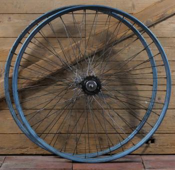 Laufradsatz 26 Zoll (559), für Drahtbereifung, 50er Jahre, Naben: ungemarkt verchromt / NSU Freilaufbremsnabe verchromt, gebr. 