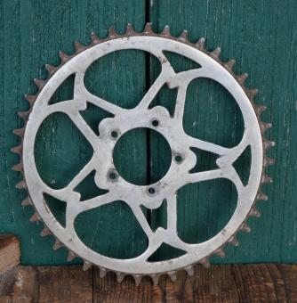 Kettenblatt Universal, u.a. für RIXE, 20er/30er J., 1/2 Zoll, vernickelt, 44 Zähne, gebr. 