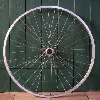 Hinterrad, 28 Zoll (622mm), für Rennrad, 80er J., WEINMANN Konkav Alu-Felge, silber, SHIMANO-Nabe, NOS 