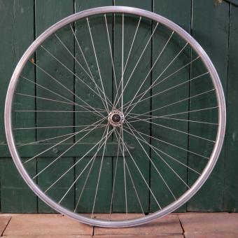 Vorderrad, 28 Zoll (622), für Sportrad, Alu-Felge silber, SANSIN-Nabe, gebr. 