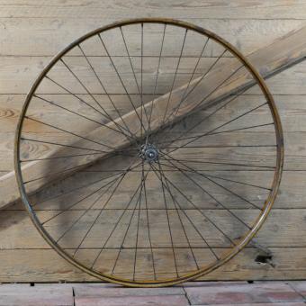 Vorderrad für Wulstbereifung 28 Zoll (635), 1930er J., Felge Holzdekor, Linien schwarz/gold, F&S-Nabe verchromt, gebr.  