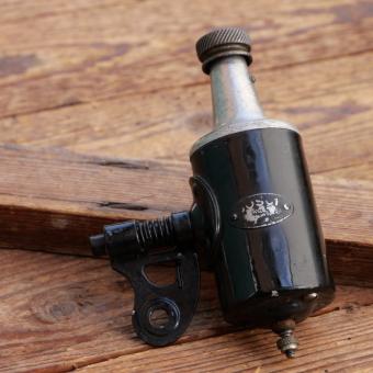 Dynamo Bosch, sehr gr. Ausführung, orig. 1930er Jahre, Rechtsläufer, 6V/3W, schwarz lackiert, gebr. 