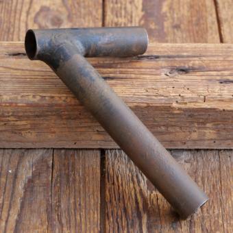 Winkelsattelstütze, Durchmesser: 23,5 mm, Schaftlänge: ca 135 mm, schwarz lackiert,  gebr. 