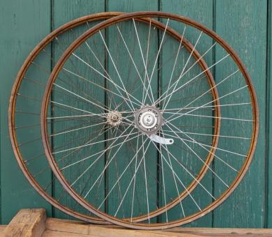 Laufradsatz 26 Zoll (559) für Drahtbereifung Ballonrad, 30er J., Hinterrad mit Durex-Nabe, gebr. 