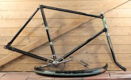 Fahrradrahmen VICTORIA V60, für Tourenrad, Herren, 50er J., 28 Zoll, Stahl, schwarz/grün, gebr. 