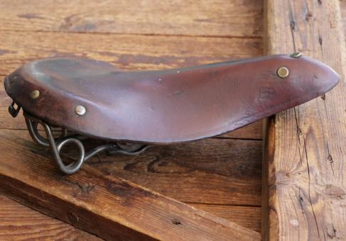 Sattel, Herren, MÖVE/IFA, für Sportrad, Leder, braun, verzinkt, original DDR 50er-70er Jahre, gebr. 